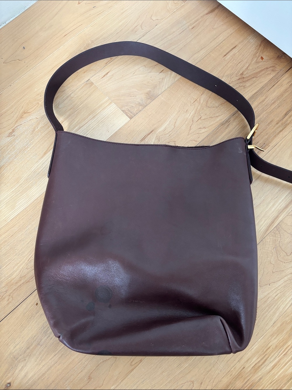 Madewell The Essential Bucket Tote in chocolate raisin - Picture 6 of 13